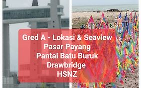 KT Town Homestay 24 H Guard Near Batu Buruk Beach